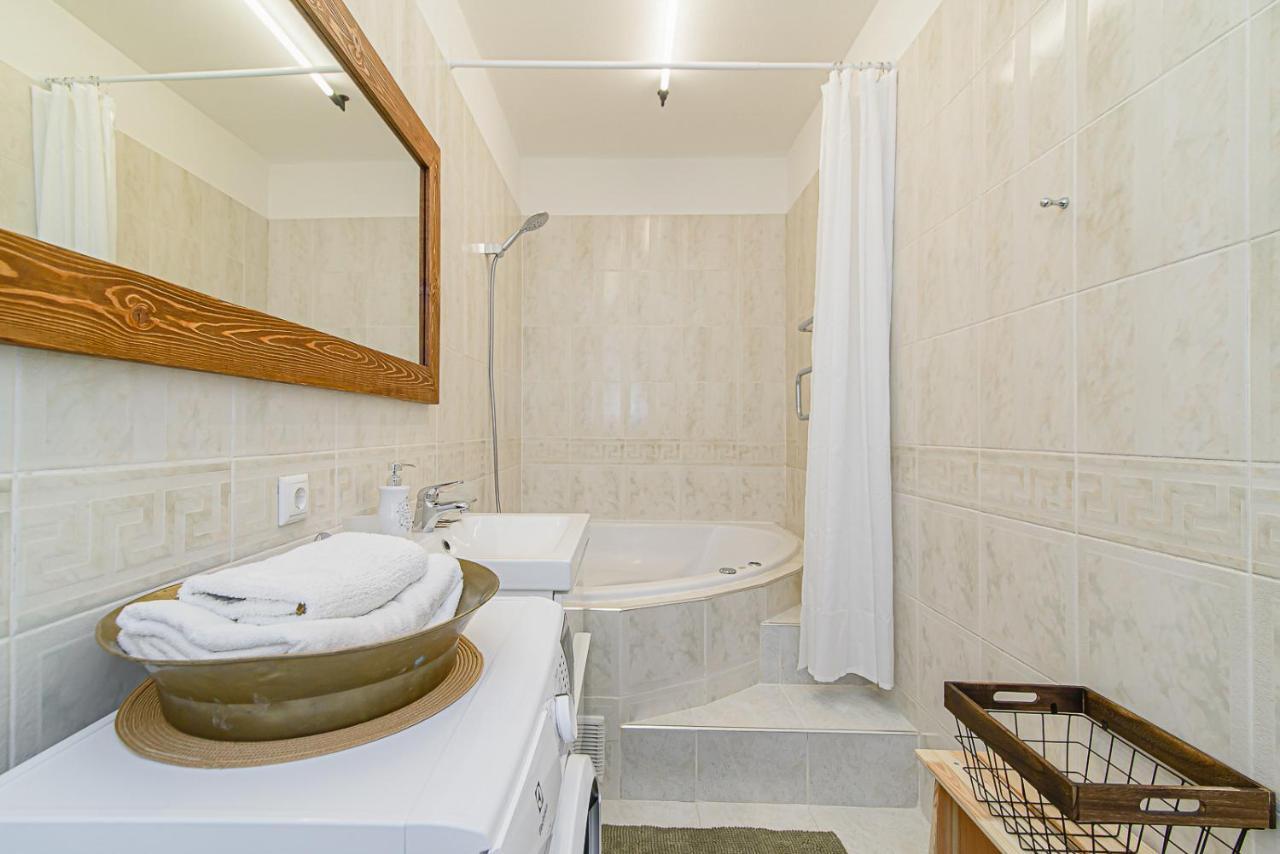 Cozy Studio In The Heart Of Vilnius Old Town Εξωτερικό φωτογραφία